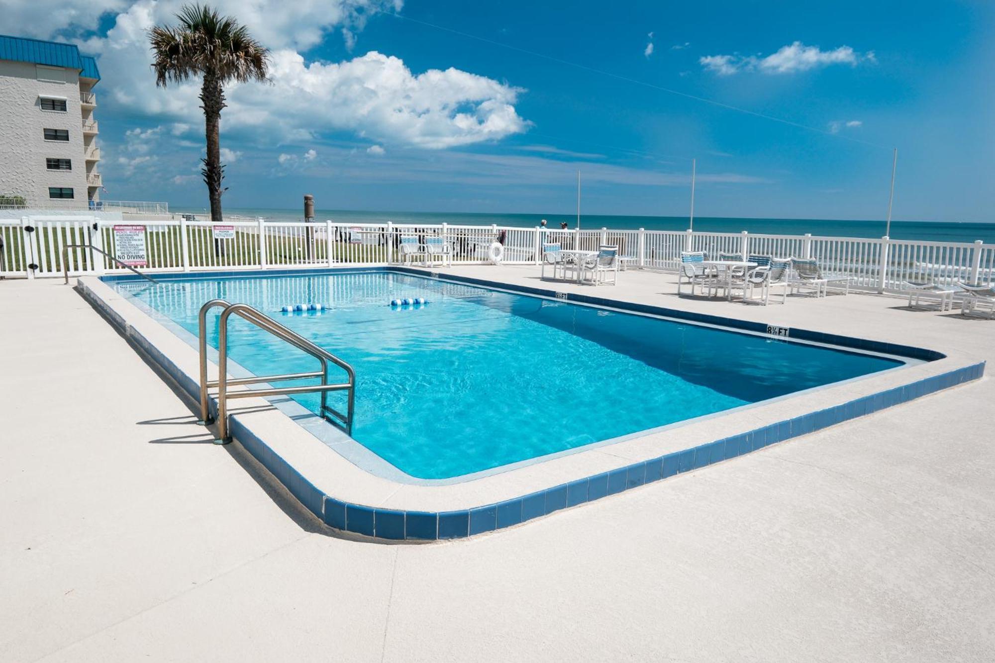 Oceanside Village Townhouse No Drive New Smyrna Beach, Private Ground Floor Patio W Grill Exterior photo